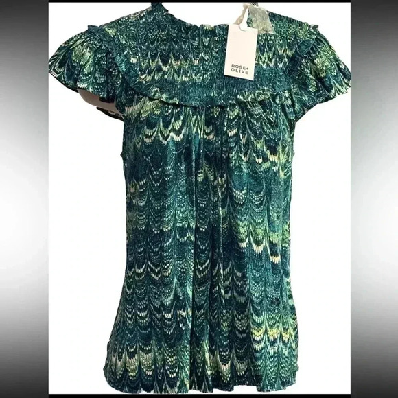 Rose & Olive Tops - NEW Rose & Olive Top Size Medium Cap Sleeves Summer Spring NWT